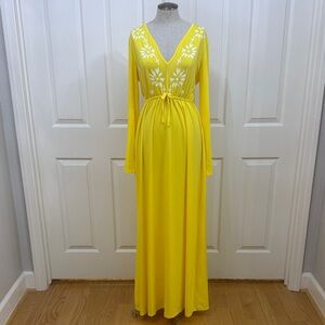 Elegant Yellow Long Sleeve Dress with Floral Embroidery